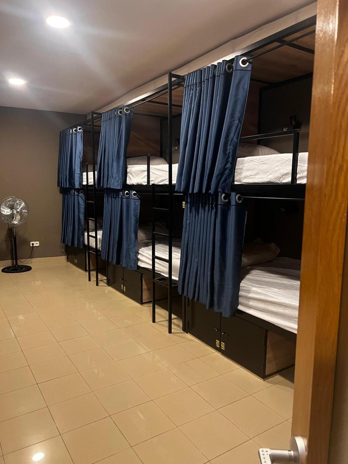 Hostel Estrella 20 马德里 外观 照片