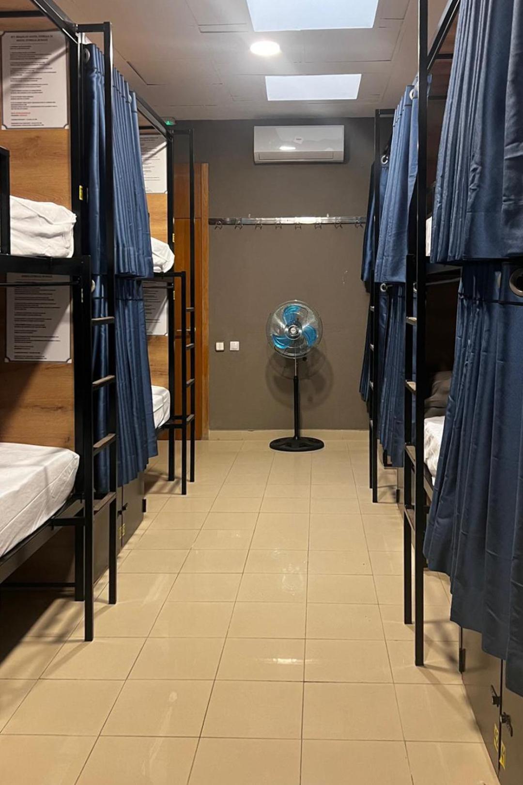 Hostel Estrella 20 马德里 外观 照片